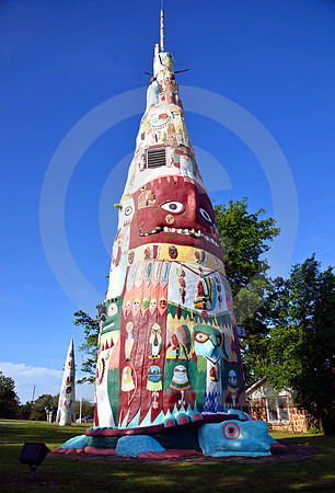 TOTEM POLE (Rt 66 nr Foyil OK)