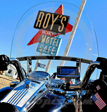 ROY'S SIGN, GPS & FLAG (Rt 66 Amboy CA)