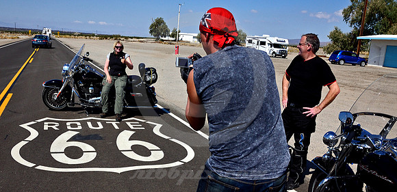 THREE BIKERS TWO BIKES (Rt 66 Amboy CA)