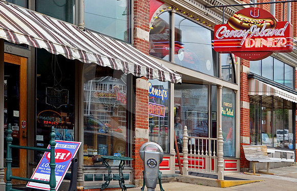 THE SMILE (Lincoln Highway Mansfield OH)