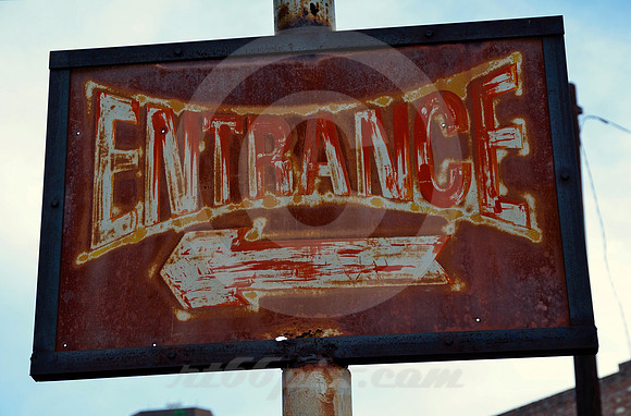 ENTRANCE SIGN (Lincoln Highway Denver CO)