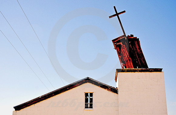 LISTING CROSS (Rt 66 Amboy CA)