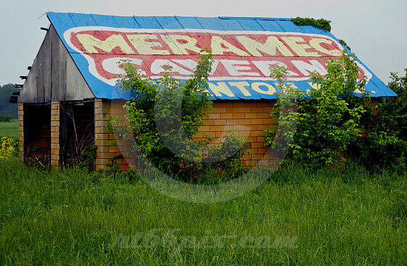 MERAMEC CAVERNS SIGN (National Road IL)