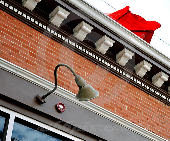 PATIO UMBRELLA (Lincoln Highway Denver CO)