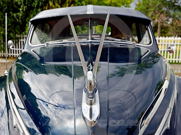 HOOD ORNAMENT (Lincoln Highway Grantsville UT)