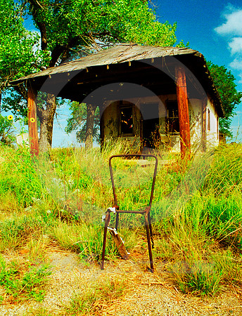 RUIN AND CHAIR (Rt 66 Glenrio NM)