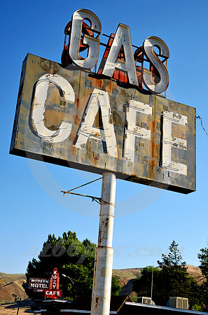 TWO SIGNS, THREE BUSINESSES (Lincoln Highway Echo UT)