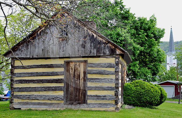 STREET SCENE (Lincoln Highway Fort Loudon PA)