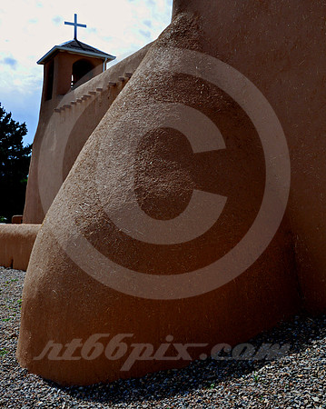 BUTTRESS & CROSS (Ranchos de Taos NM)