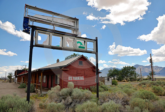 LONELY MOTEL (Lincoln Highway Schellbourne NV)