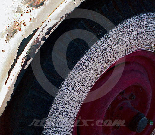 CRACKED WHITEWALL (Rt 66 Seligman AZ)