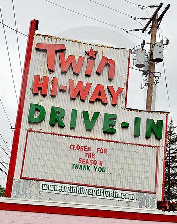 TWIN HI-WAY #1 (Lincoln Highway McKees Rocks PA)