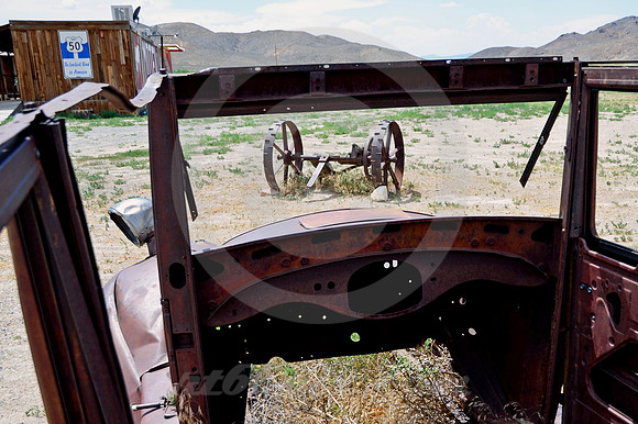 RUSTED CAR #2 (Lincoln Highway Middlegate Station NV)