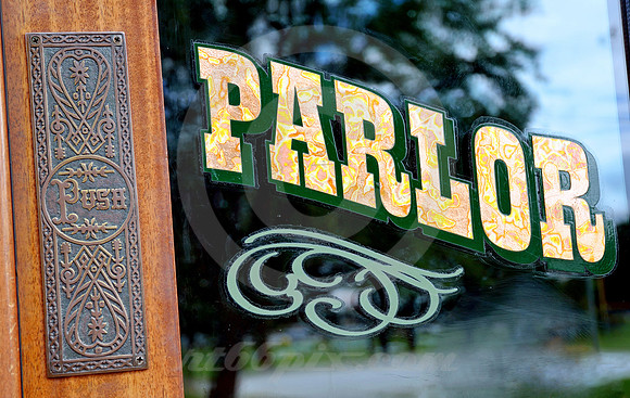 PARLOR DOOR (Davenport IA)