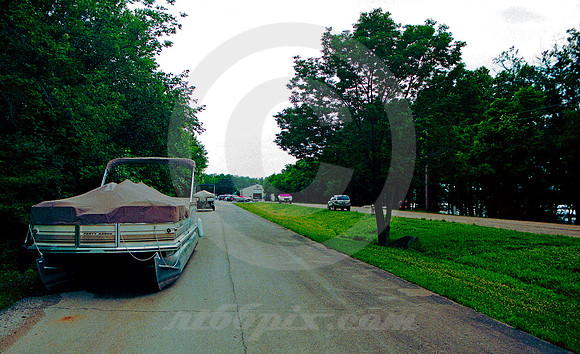 BOATS ON ORIGINAL PAVEMENT (Rt 66 Springfield IL)