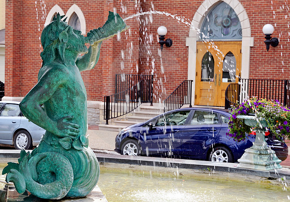 BROADWAY FOUNTAIN #4 (Madison IN)
