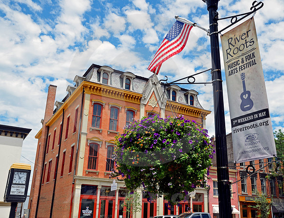 URBAN SCENE #35 (Madison IN)