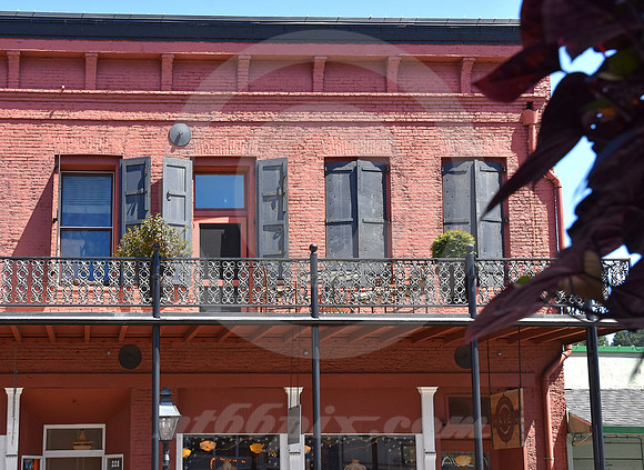 CALIFORNIA STYLE #320 (Nevada City CA)