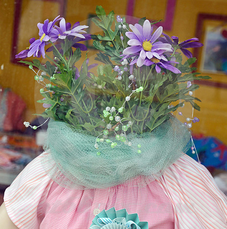 FLOWER GIRL (Lincoln Highway York PA)
