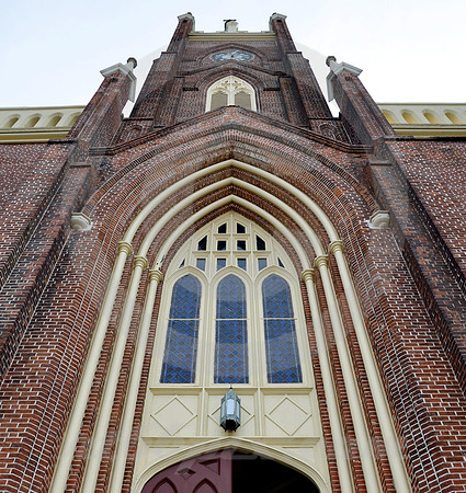 ST. MARY ENTRANCE (Natchez Trace  Natchez MS)