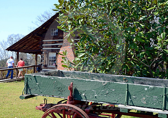 WAGON, MAGNOLIA & STAND (Natchez Trace French Camp MS)