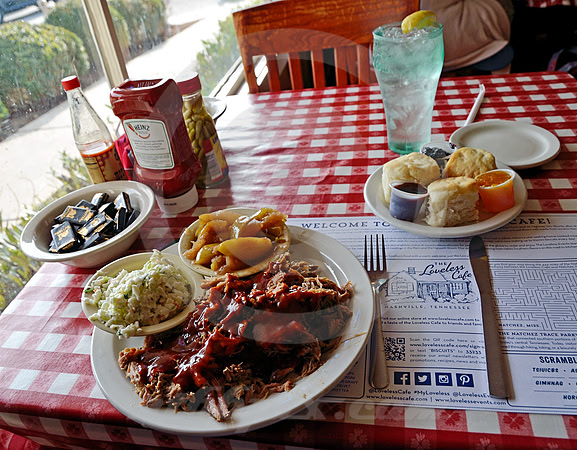PULLED PORK (Natchez Trace Nashville TN)