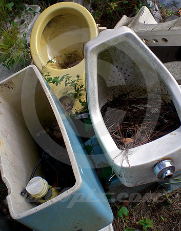 TOILETS, URINAL (Lufkin TX)