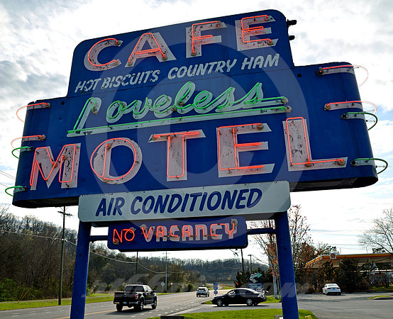 LOVELESS SIGN (Natchez Trace Nashville TN)