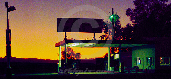 CLOSING TIME, ROY'S CAFE & GAS (Rt 66 Amboy CA)
