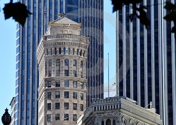 ARCHITECTURAL DETAIL #74 (Lincoln Highway San Francisco)