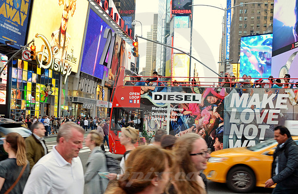 TIMES SQUARE #112 (Lincoln Highway New York)