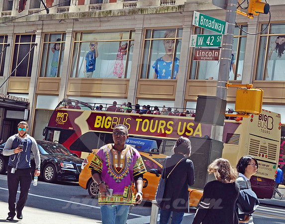 TIMES SQUARE #115 (Lincoln Highway New York)