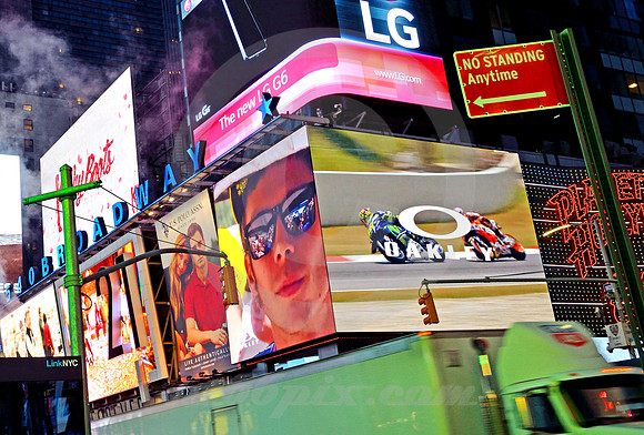 TIMES SQUARE #200 (Lincoln Highway New York)