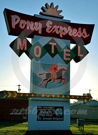 PONY EXPRESS MOTEL (St Joseph MO)