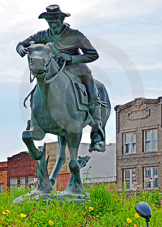 RIDER STATUE (Marysville KS)
