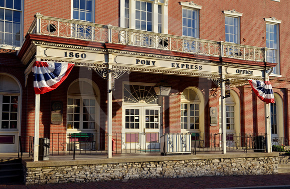 PATEE HOUSE-FRONT (St Joseph MO)
