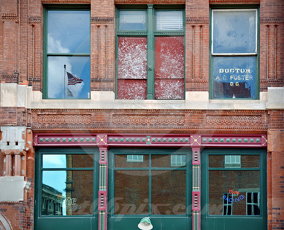 URBAN SCENE #16 (St Joseph MO)