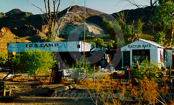 ED'S CAMP AND KACTUS KAFE (Rt 66 nr Oatman AZ)