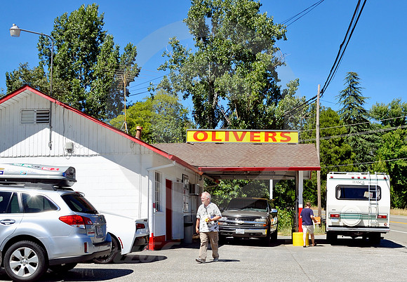 OLIVERS (Lincoln Highway nr Applegate CA)