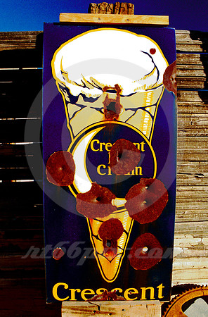 CRESCENT ICE CREAM (Rt 66 Goffs CA)