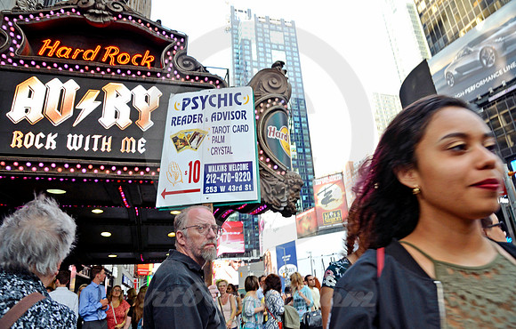 TIMES SQUARE #303 (Lincoln Highway New York)
