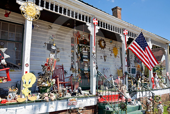 FOLK ART HOME #1 (Natchez Trace Natchez MS)