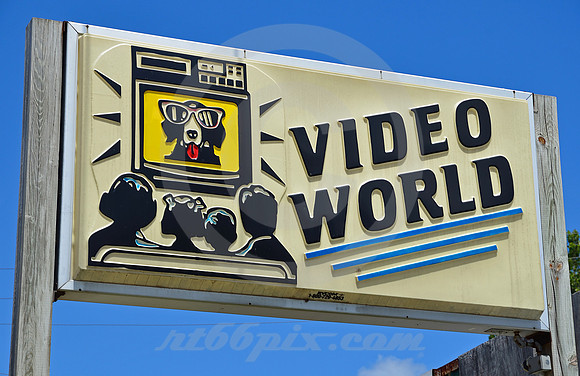 VIDEO WORLD SIGN (Lincoln Highway Warsaw IN)