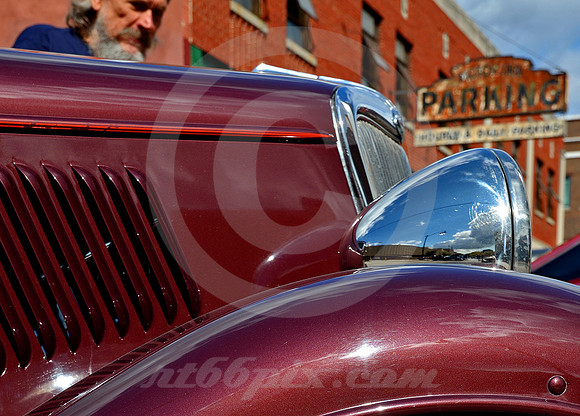 1934 FORD V8 & PARKING GARAGE (Rt 66 Springfield IL)