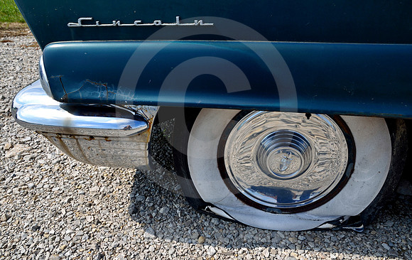 WIDE AND FLAT (@'56 LINCOLN) (Rt 66 Staunton IL)