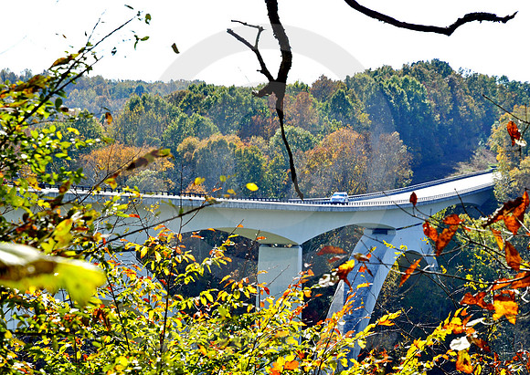 DOUBLE-ARCH #4 (Natchez Trace nr Linton TN)