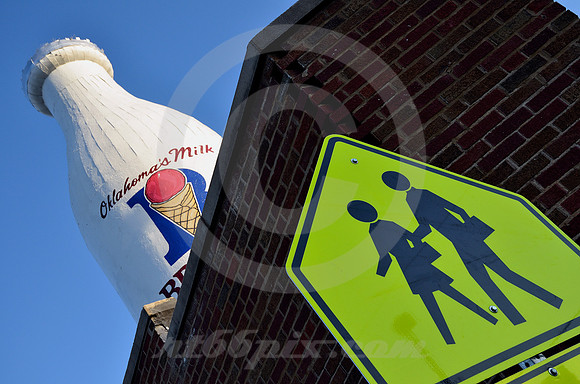 MILK BOTTLE & CHILDREN CROSSING (Rt 66 Oklahoma City)