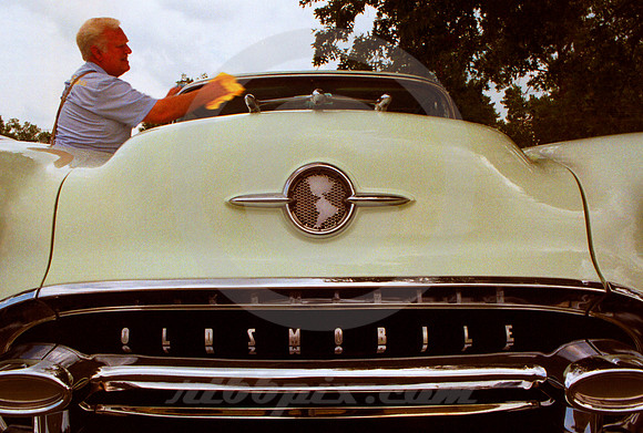 OLDSMOBILE WORLD ('55) (Rt 66 Vinita OK)