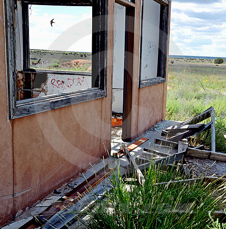 RANDOM (Rt 66 nr Santa Rosa NM)