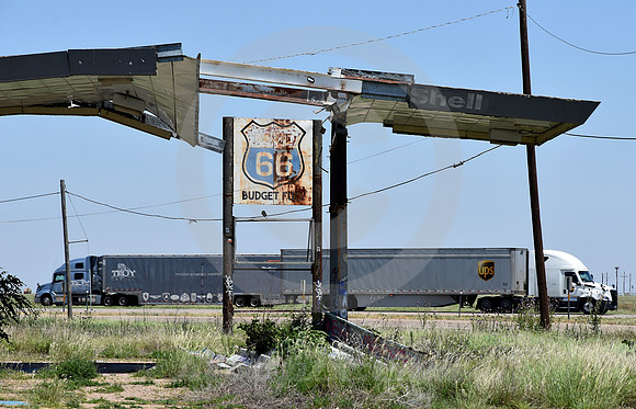 TWISTING IN THE WIND (Rt 66 Conway TX)